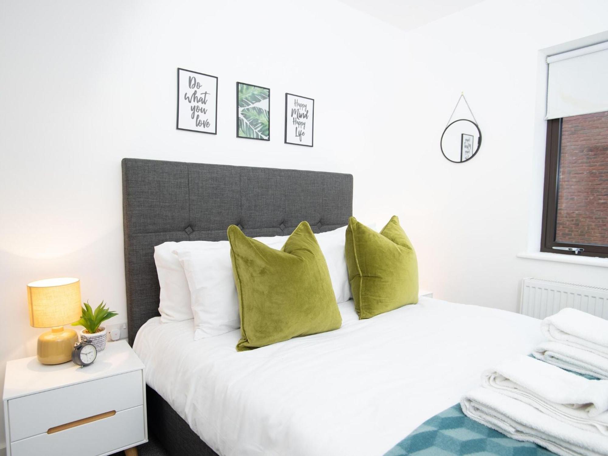 Pembroke House Apartments Exeter For Families Business Relocation Free Parking Екстер'єр фото