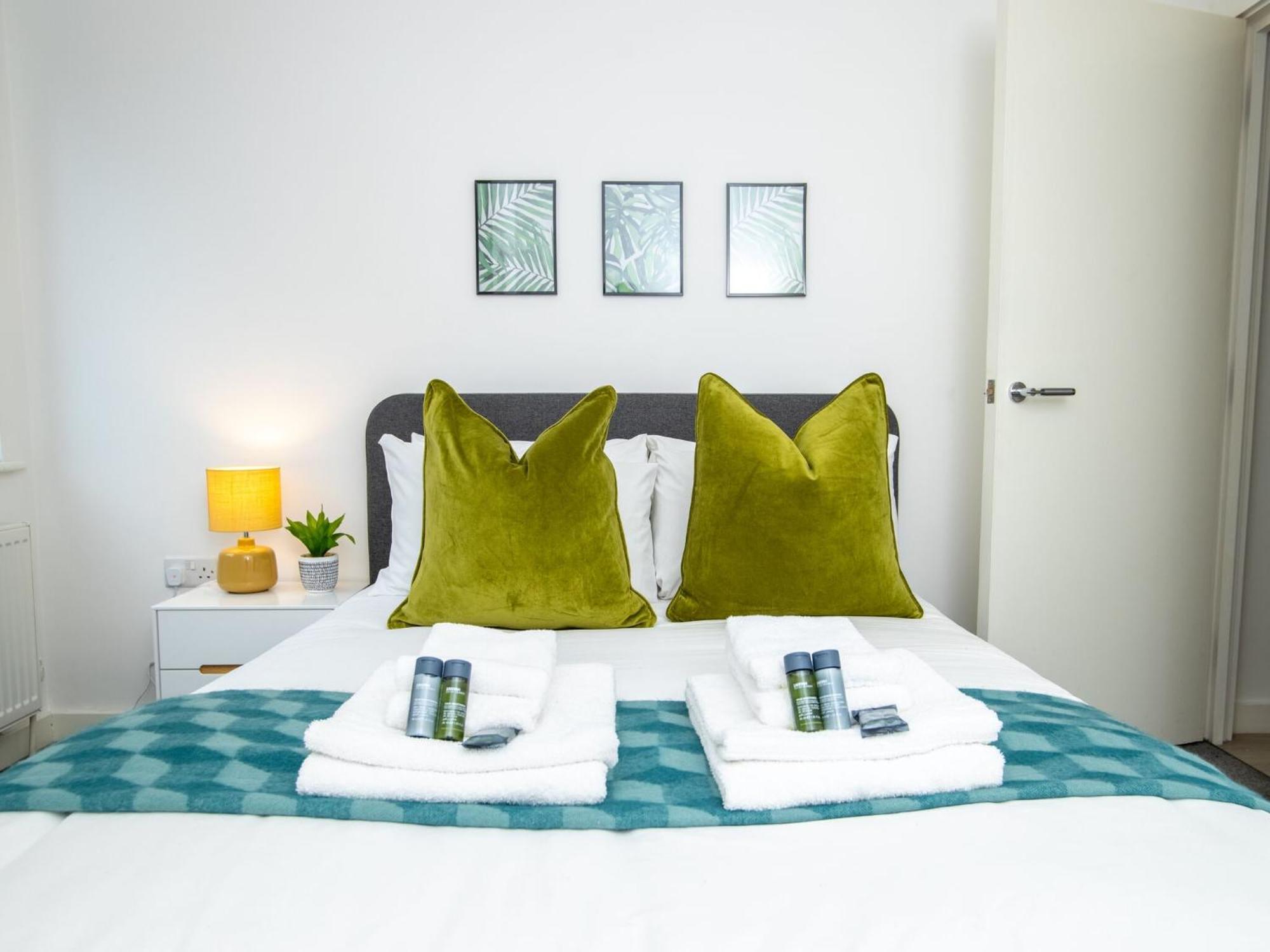 Pembroke House Apartments Exeter For Families Business Relocation Free Parking Екстер'єр фото